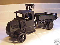 Vintage cast iron 1925 Arcade" Mack Dump Truck"